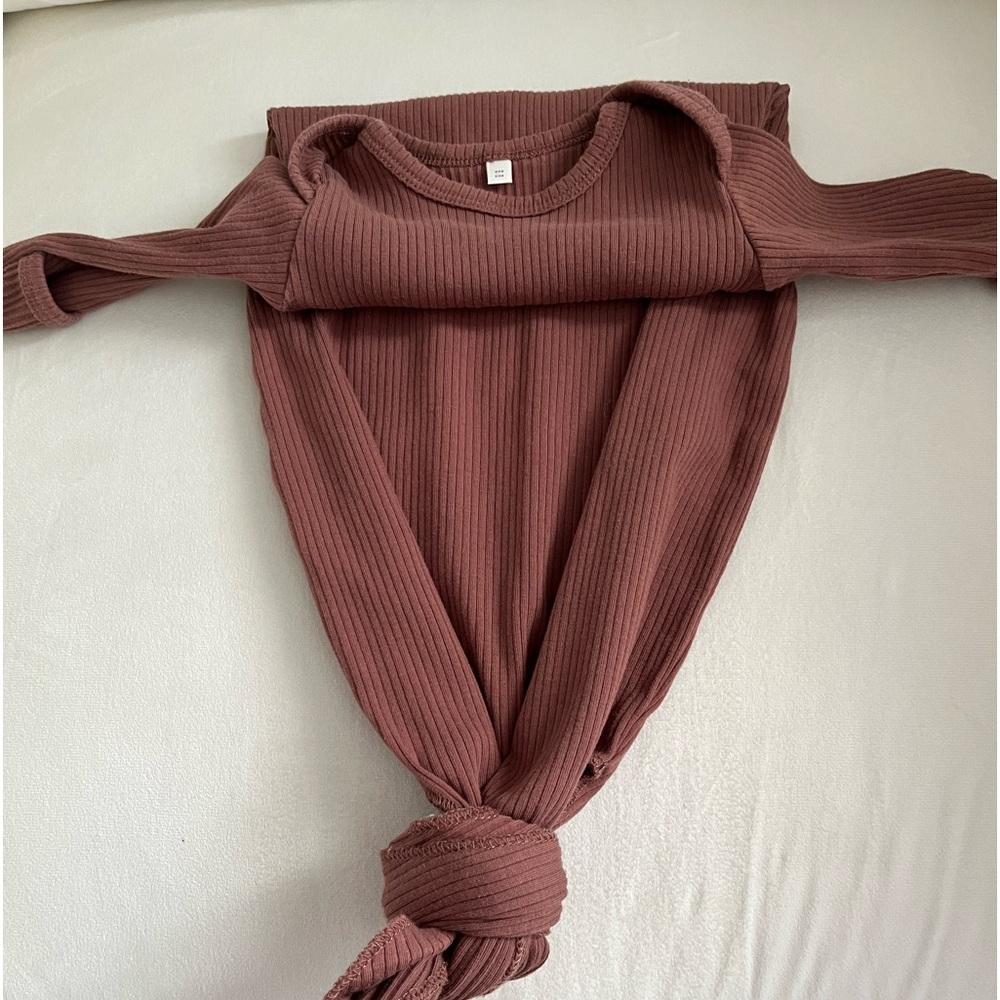 Quincy Mae ribbed knotted sleeper gown